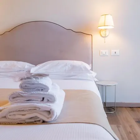 Bed & Breakfast La Boutique By Rjgal - Duomo View 3*